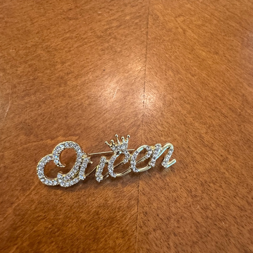 Gold and Silver Queen Brooch j-147